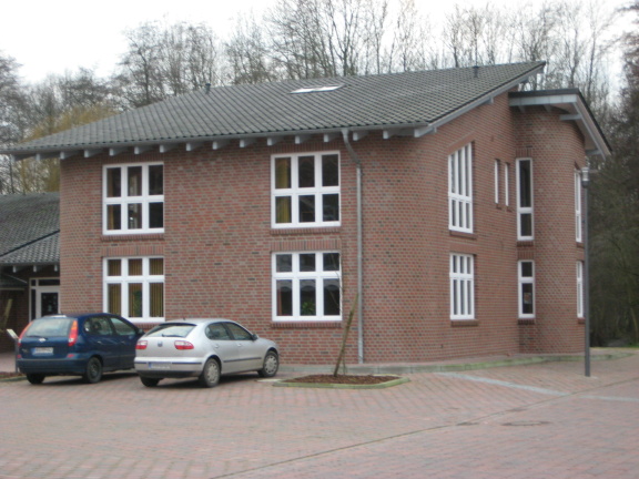 Ansicht vom Neuen Merkt aus aufs umgebaute Pfarrheim