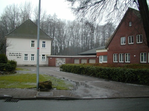 R&uuml;ckseite Pfarrheim Goldenstedt vor Umbau durch Architekt und Architektin